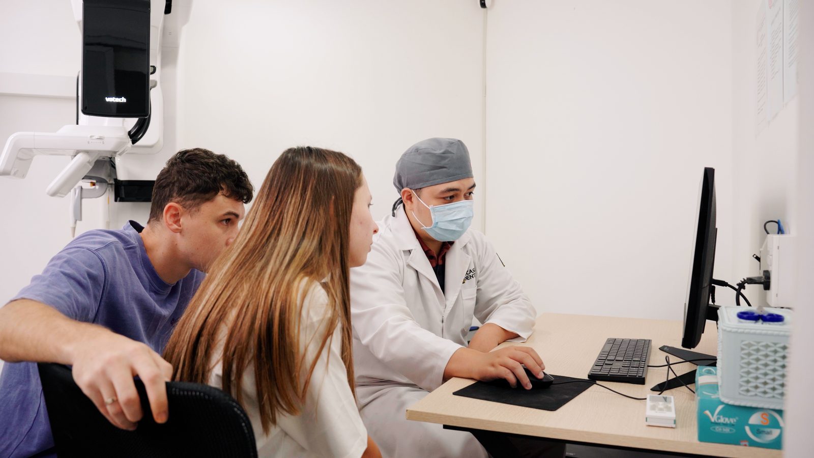 UK patient consultation at Picasso Dental Clinic Vietnam — pre-travel case planning session